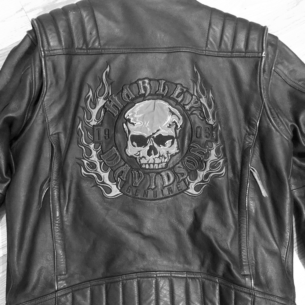 Harley Davidson leather jacker large